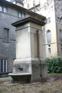 Cour de l'Arbre vers le petit dôme.