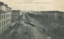 139 - Lyon - Rue Garibaldi et les casernes de la Part-Dieu.