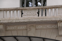 5 Place Jules-Ferry, immeuble Lugdunum ex Hôtel PLM, devise de Lyon.