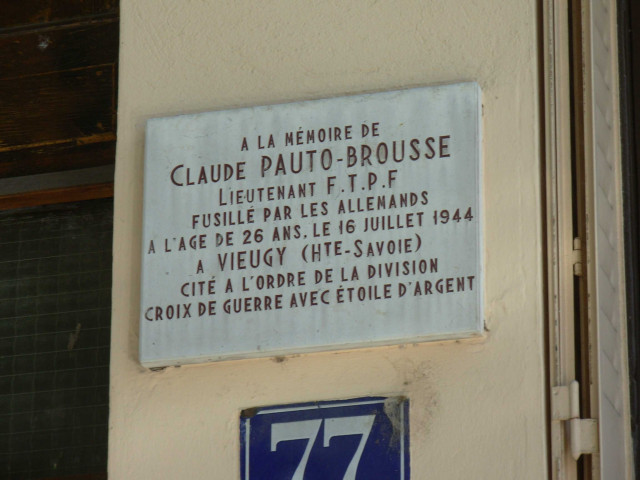 77 rue Pré-Gaudry, plaque en mémoire de Claude Pauto-Brousse.