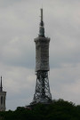 Travaux sur la Tour Métallique, vue prise depuis la place Rouville.
