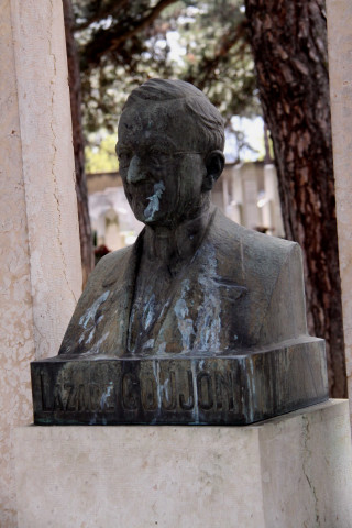 Cimetière nouveau, tombe Lazare Goujon (maire de Villeurbanne).