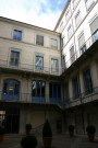 Hôtel-de-l'Europe, cour intérieure.