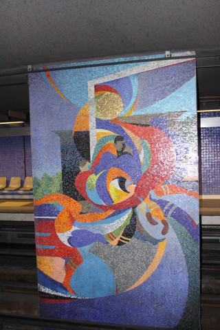 Station de métro Jean-Macé, La Partie de foot de Jacques Decerle.
