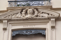 7 place d'Helvétie et rue Malesherbes, détail sur la façade, Suchet.