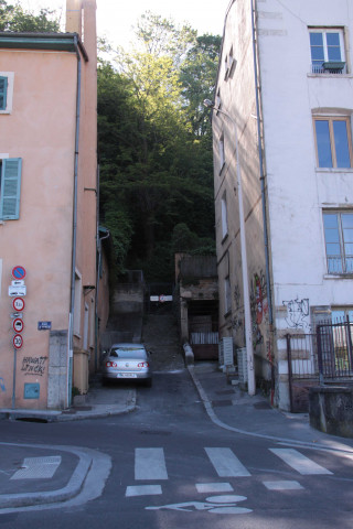 Vue sur la rue.