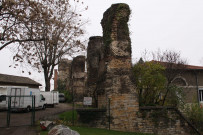 Aqueduc romain.