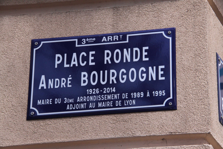 Plaque de rue.