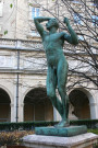 Palais Saint-Pierre, L'âge d'Airain d'Auguste Rodin.