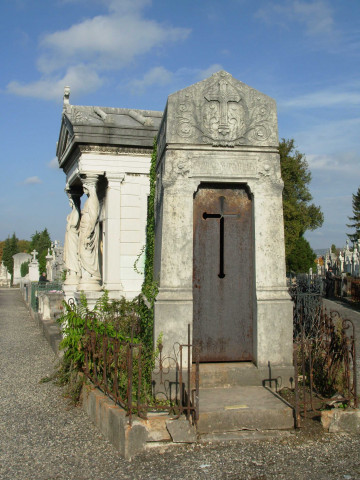 Tombe de la famille Mainville.