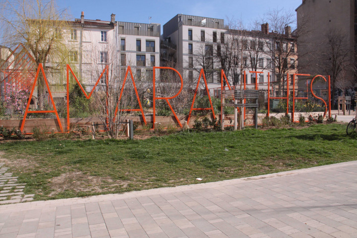 Jardin îlôt d'Amaranthes, Œuvre de Louisgrand.