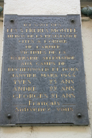3 rue Tronchet, plaque en mémoire des frères Montel.