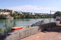 Construction de la Passerelle de la Paix en direction de Caluire.