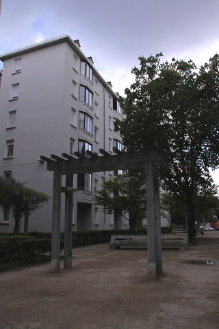 Vers la rue Théodore-Levigne.