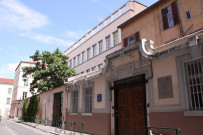 5 impasse Catelin, annexe du collège Jean-Monnet, façades et plaque commémorative.