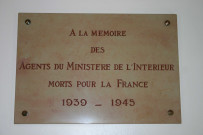 Plaque en mémoire des agents du ministère de l'intérieur morts pour la France.