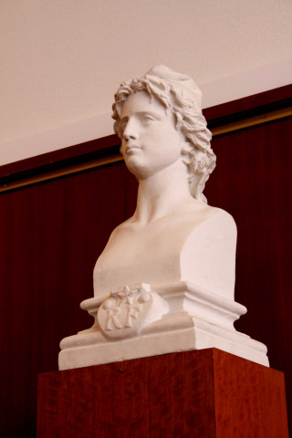 Mairie du 8e, plaque d'inauguration, Marianne de la salle des mariages, Coq de Jo Ciesla.