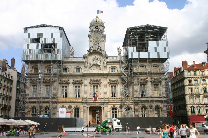 Hôtel-de-Ville, vue prise depuis la place des Terreaux.