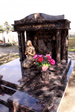 Cimetière nouveau, tombe Mastronicola.
