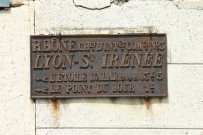 22 rue Commandant-Charcot, ancienne plaque du chemin vicinal d'intérêt commun n° 3.