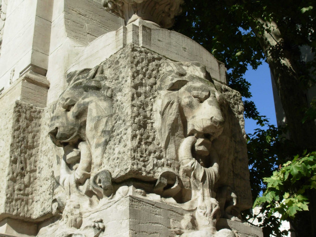 Monument Antoine-Gailleton, détail.
