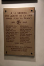Mail piéton, plaque en mémoire des agents de la SNCF morts pour la France (1939-1945).