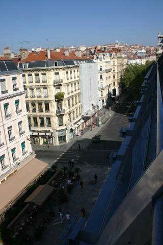 Place des Cordeliers, rue de la République et rue Grenette, vue prise depuis le sommet du magasin Monoprix Cordeliers.