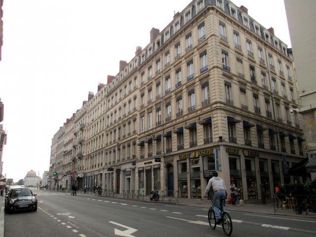 Angle de la rue des Marronniers et de la rue de la Barre.