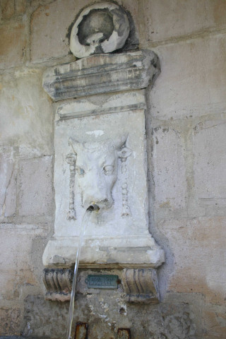 Fontaine.