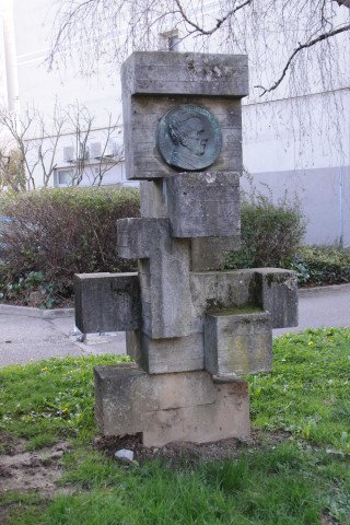 Statue à Maurice Bellemain.