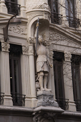 14 rue de la Charité, le Nouvelliste, détail de la façade.