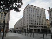 Angle de la rue Childebert et de la place de la République.