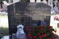 Tombe Lombard, plaque.