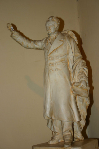 Musée Ampère, statue sur pied d'André-Marie Ampère de Charles Savoye.