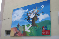 17 rue des Chartreux, lycée professionnel Jamet-Bufereau, mur peint.