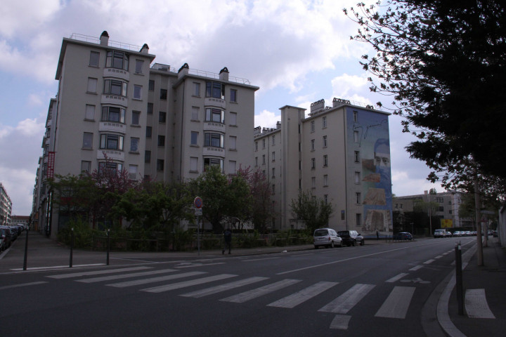 Rue Serpollières et Paul-Cazeneuve.