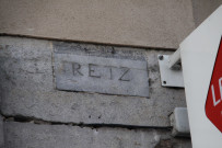 Ancienne plaque de rue quai de Retz.