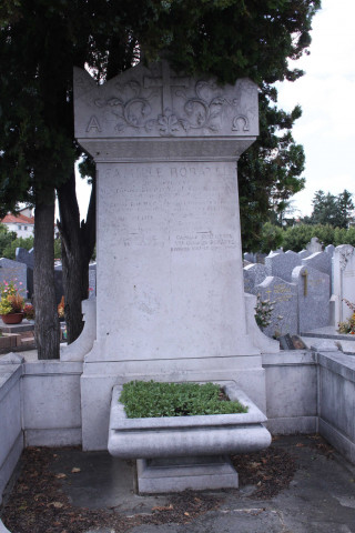 Tombe de Robatel Tobie.