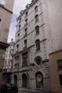 Rue Poivre, bâtiment.
