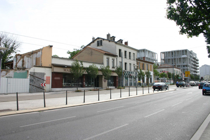 Avenue Berthelot.