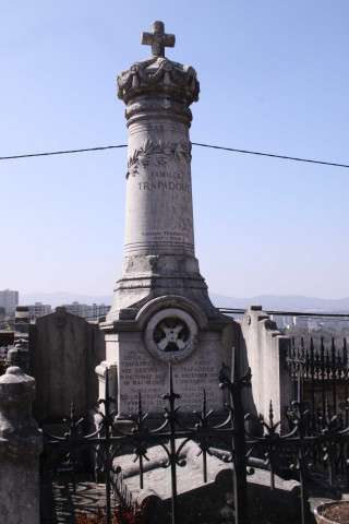 Tombe de la famille Trapadoux.