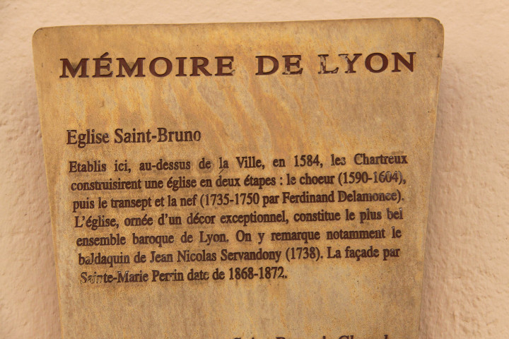 Eglise Saint-Bruno, plaque.
