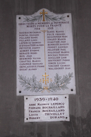 Eglise Sainte-Blandine, monument commémoratif des héros morts de 14/18 et plaques commémoratives.