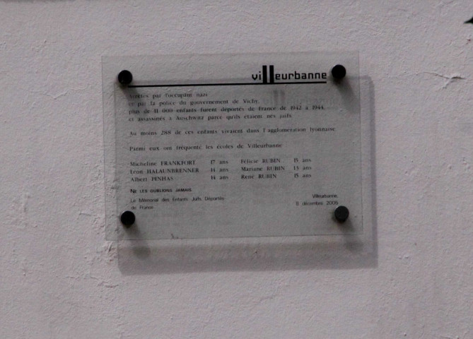 Groupe-scolaire Anatole France, plaque.