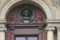 Détail de la façade, Alfred de Musset par Pagny.