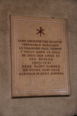 Plaque commémorative du chanoine Paul Vignon.