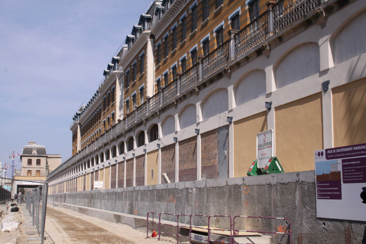 Boulevard des Tchécoslovaques, travaux de la ligne T4 du tramway.