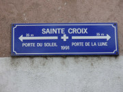 Plaque près de la rue Sainte-Croix.