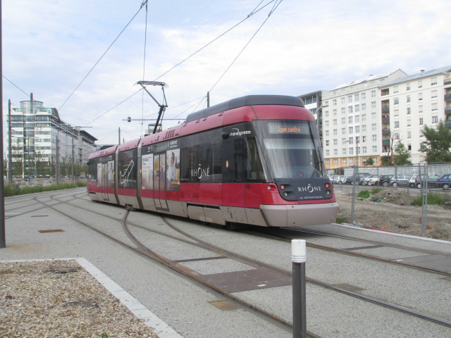 Navette Rhône Express, ligne Lyon-Satolas.