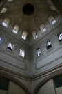 Hôpital de l'Hôtel-Dieu, intérieur du Grand-Dôme, plaques en mémoire de personnalités lyonnaises et de l'histoire du lieu, extérieur.